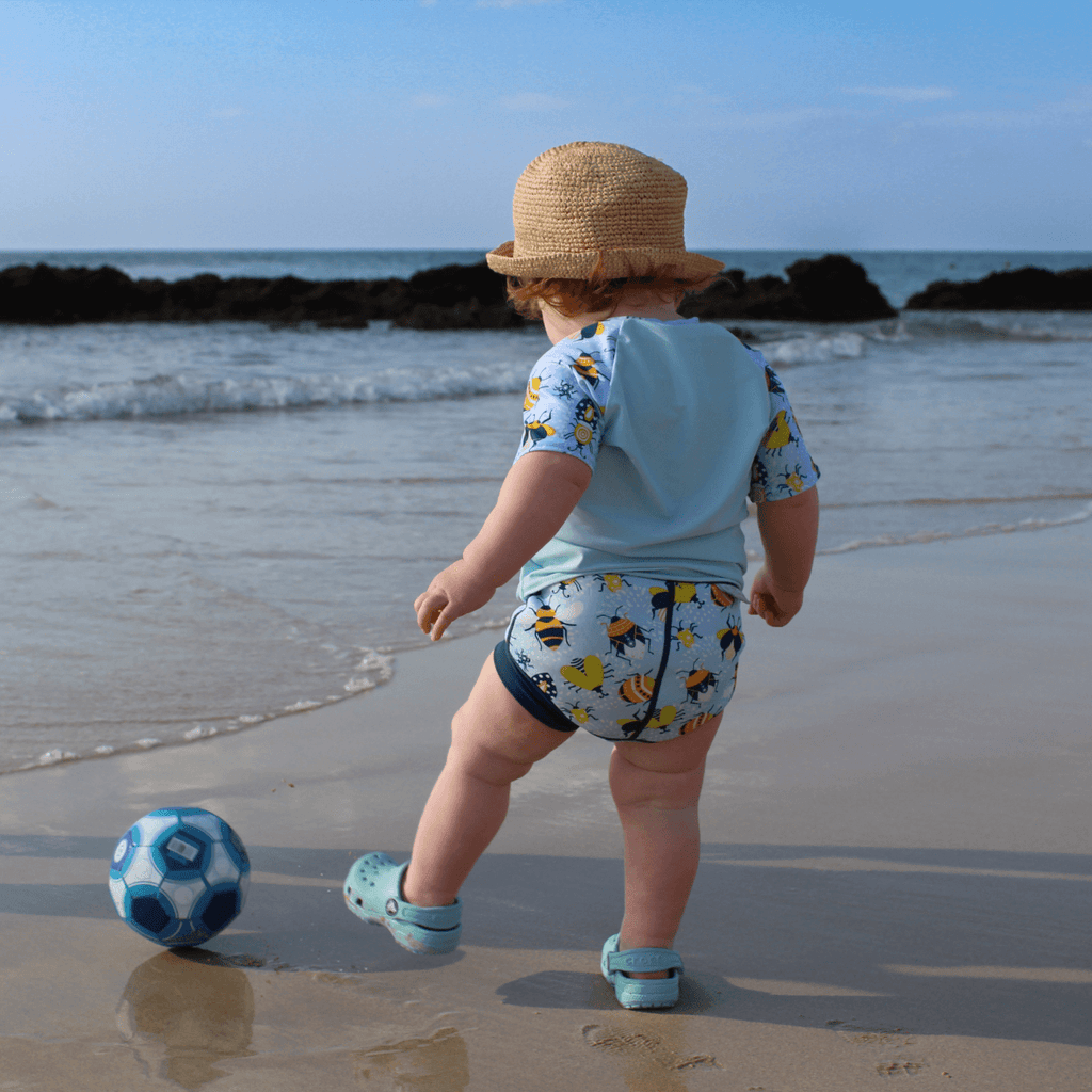 Babysvømming badebukse på stranden