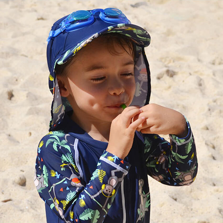 Solhatt UPF50 for barn og baby - Blå med dyr